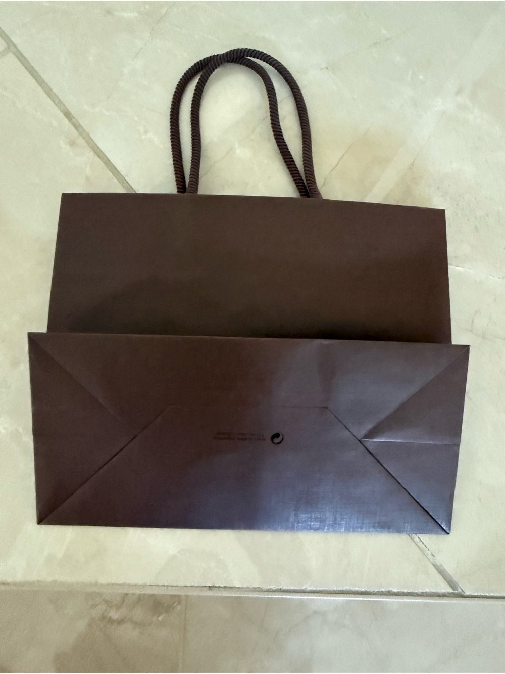 Louis Vuitton Gift Bag - Picture 2 of 2